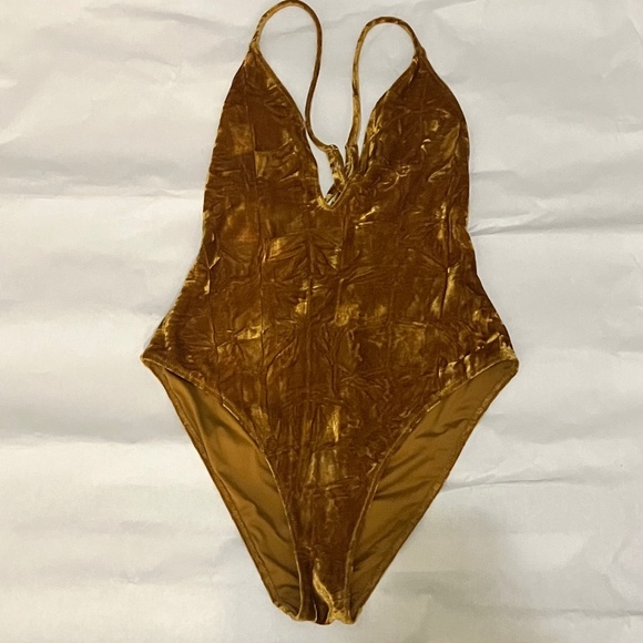Forever 21 Tops - Gold crush velvet bodysuit